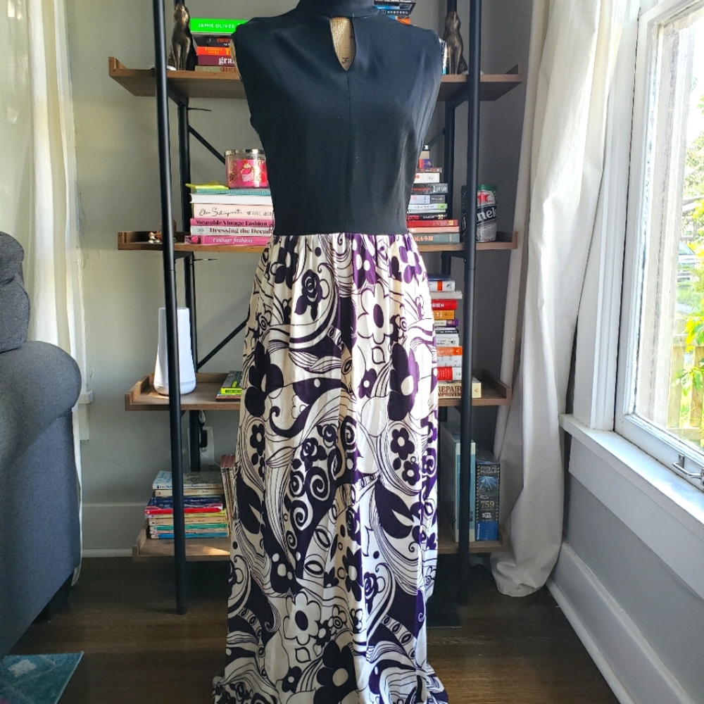 Vintage 1960s 1970s Black White Purple Maxi Dress Keyhole Neckline XS Small